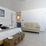 Apulia Ugento Cala Blu Ξενοδοχείο *