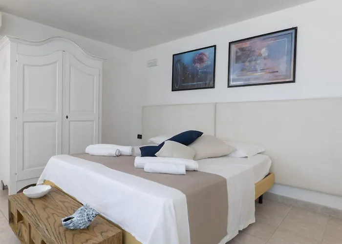 Apulia Ugento Cala Blu Ξενοδοχείο *