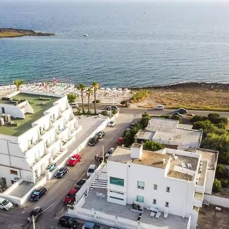 فندق Apulia Ugento Cala Blu توري سان جيوفاني أوغينتو